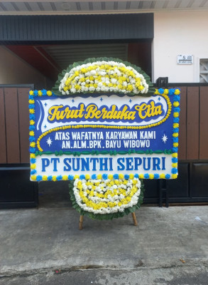 Papan Bunga Duka di Cilayang