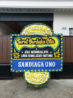 Papan Bunga Duka di Cilayang