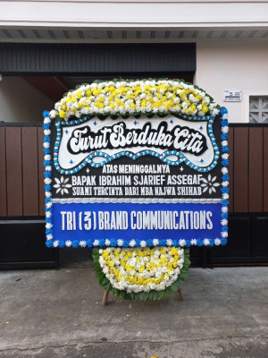 Papan Bunga Duka di Cilayang